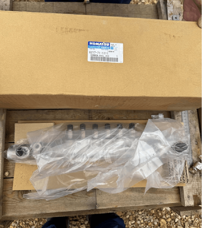 Рампа топливная Komatsu 6217-71-1211