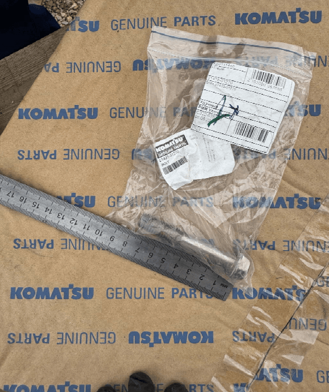 Болт Komatsu D85EX-15, WA380-6, PC400-7 — фото 1
